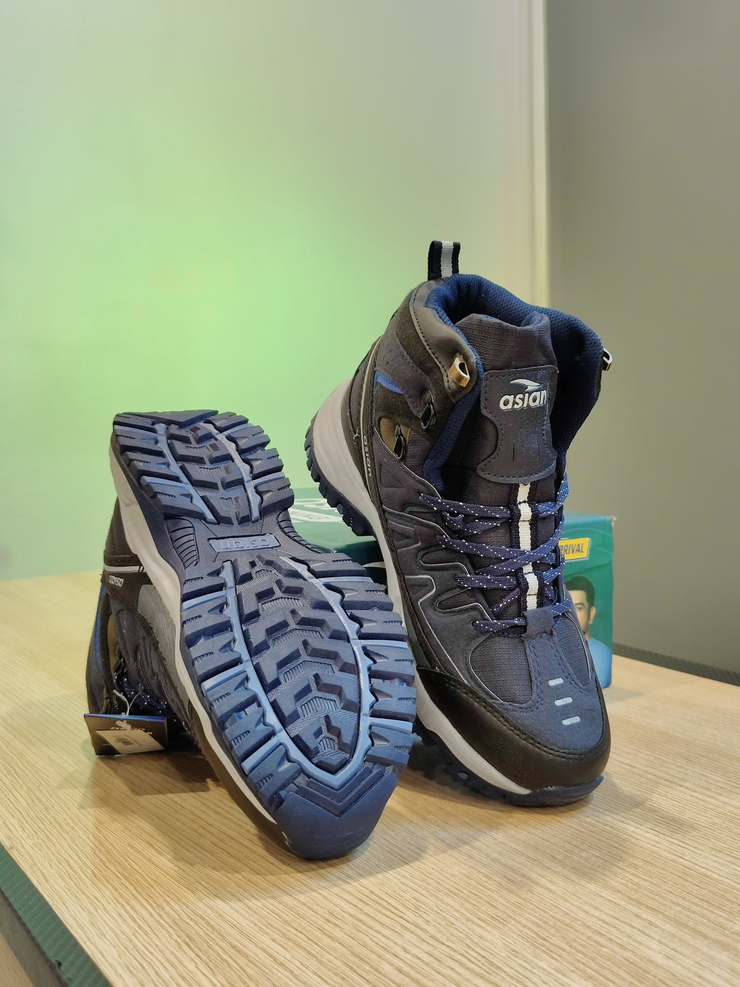 Everest 22 Trekking Shoe | Asian Original