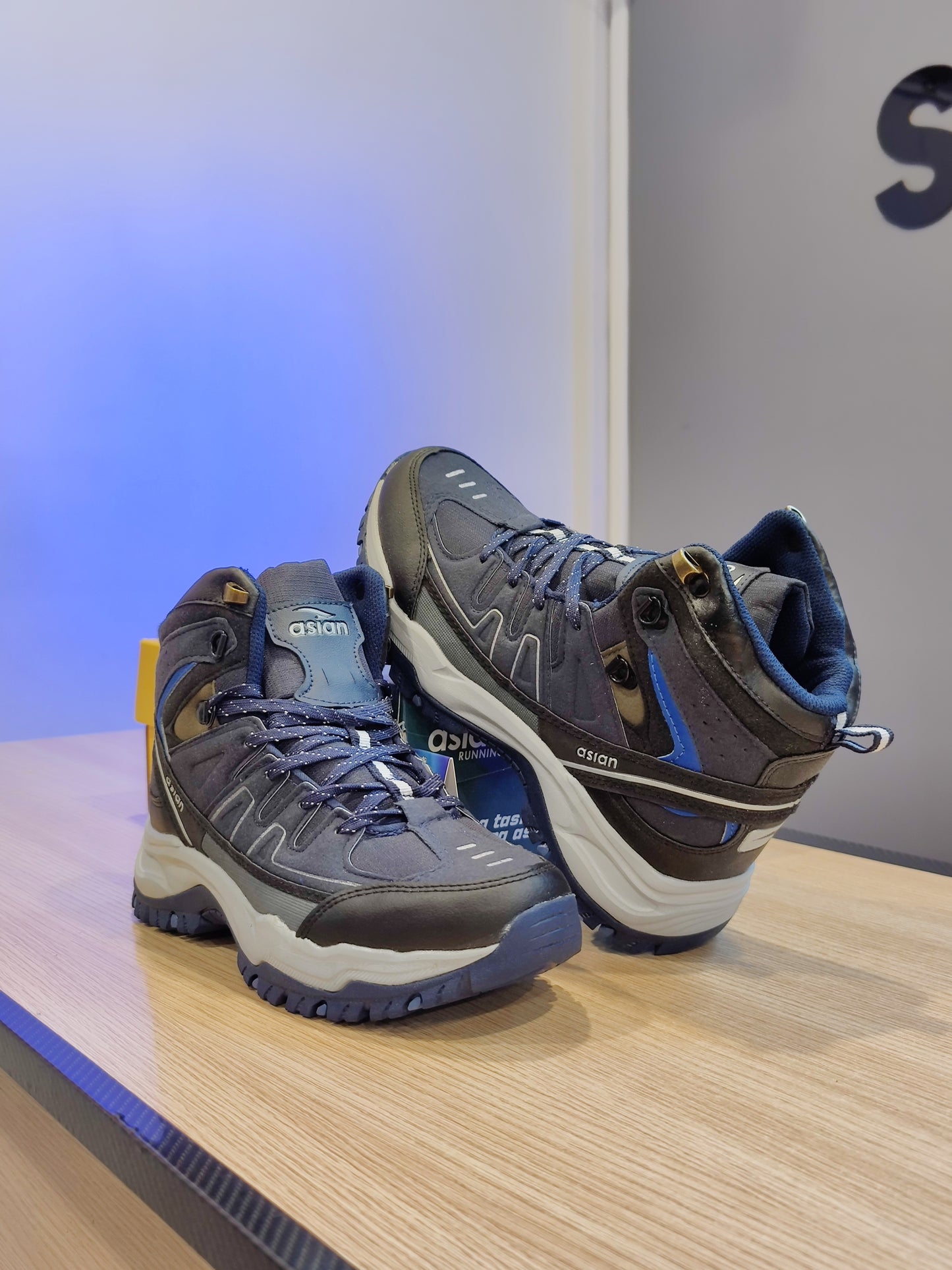 Everest 22 Trekking Shoe | Asian Original